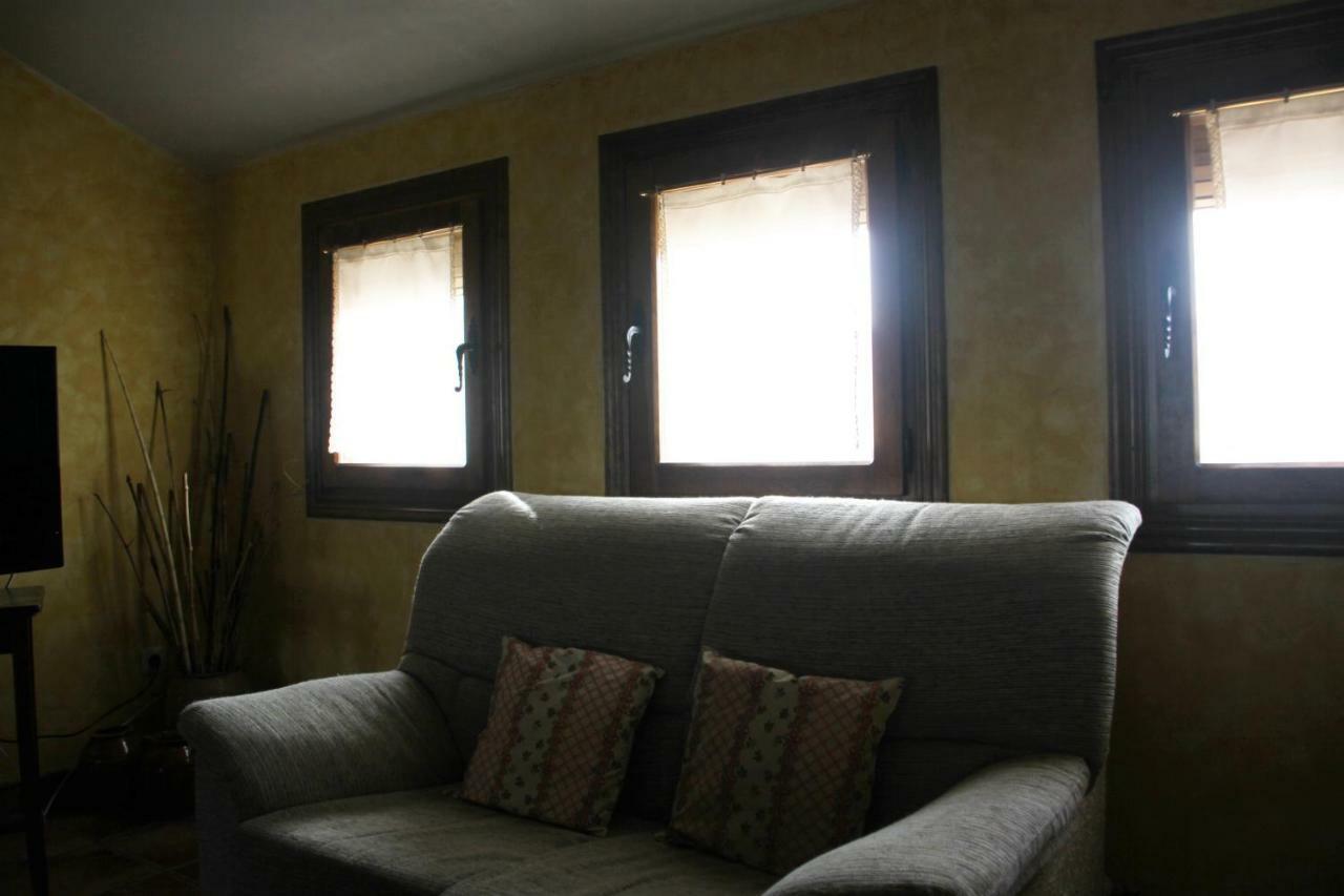 Casa Rural Villahermosa Torrelles 外观 照片